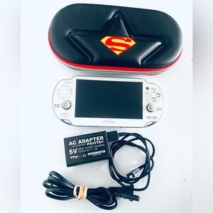 Sony PS Vita White Handheld Console Comes With Charging And Sony SD 4 GB Or Bag